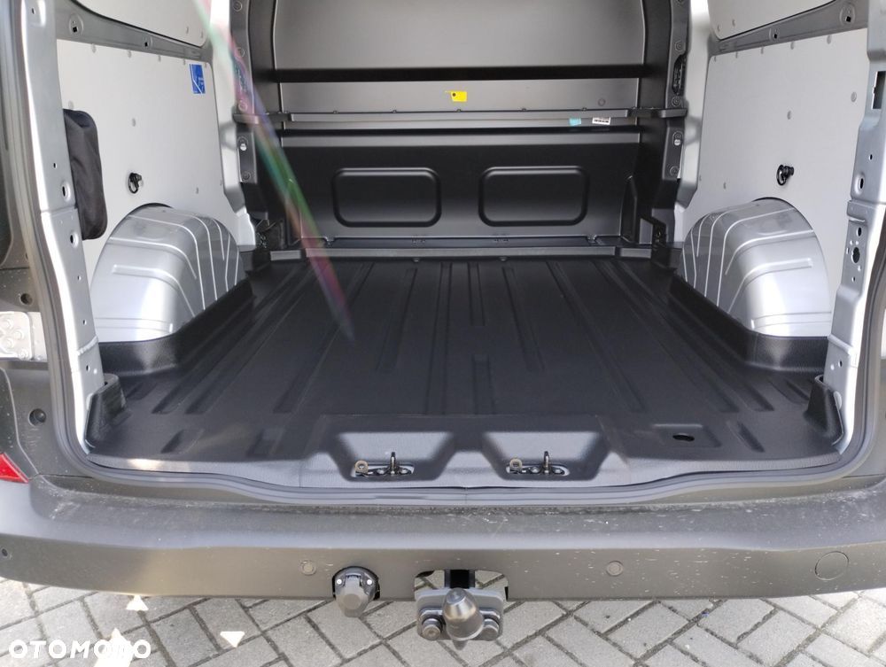 Volkswagen Transporter TDI L2H1 Plus automat - 9