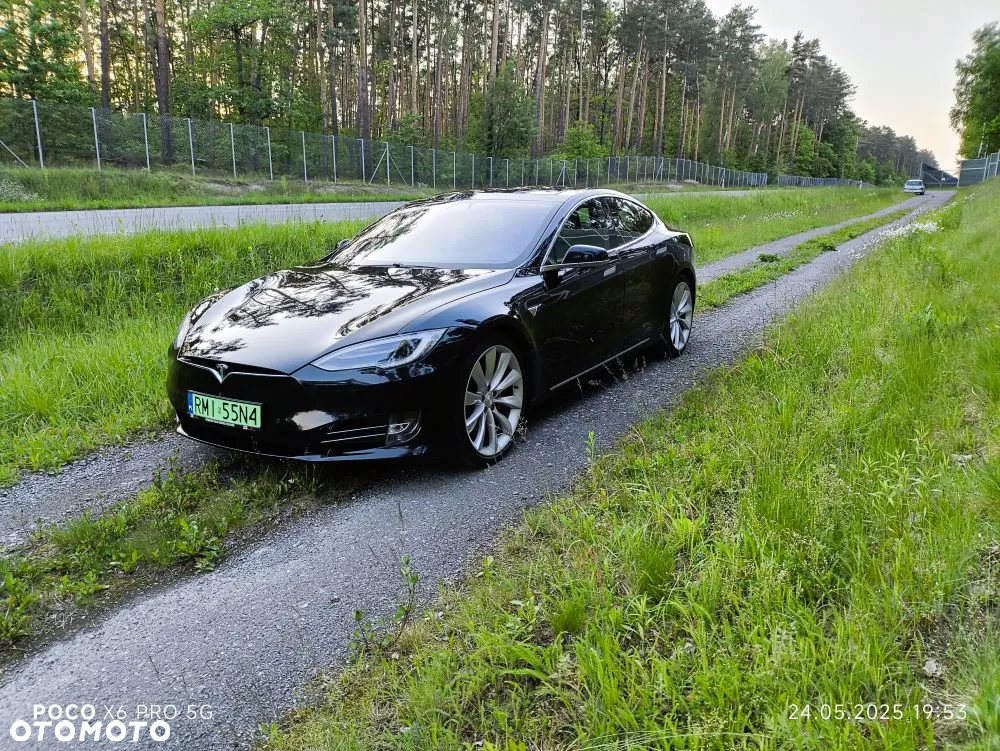 Tesla Model S Performance - 13