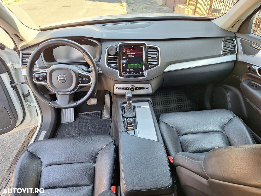 Volvo XC 90 D5 AWD Momentum - 25