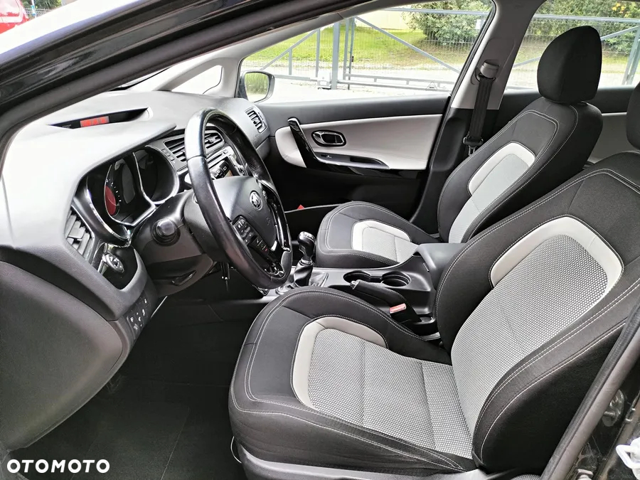 Kia Ceed - 15
