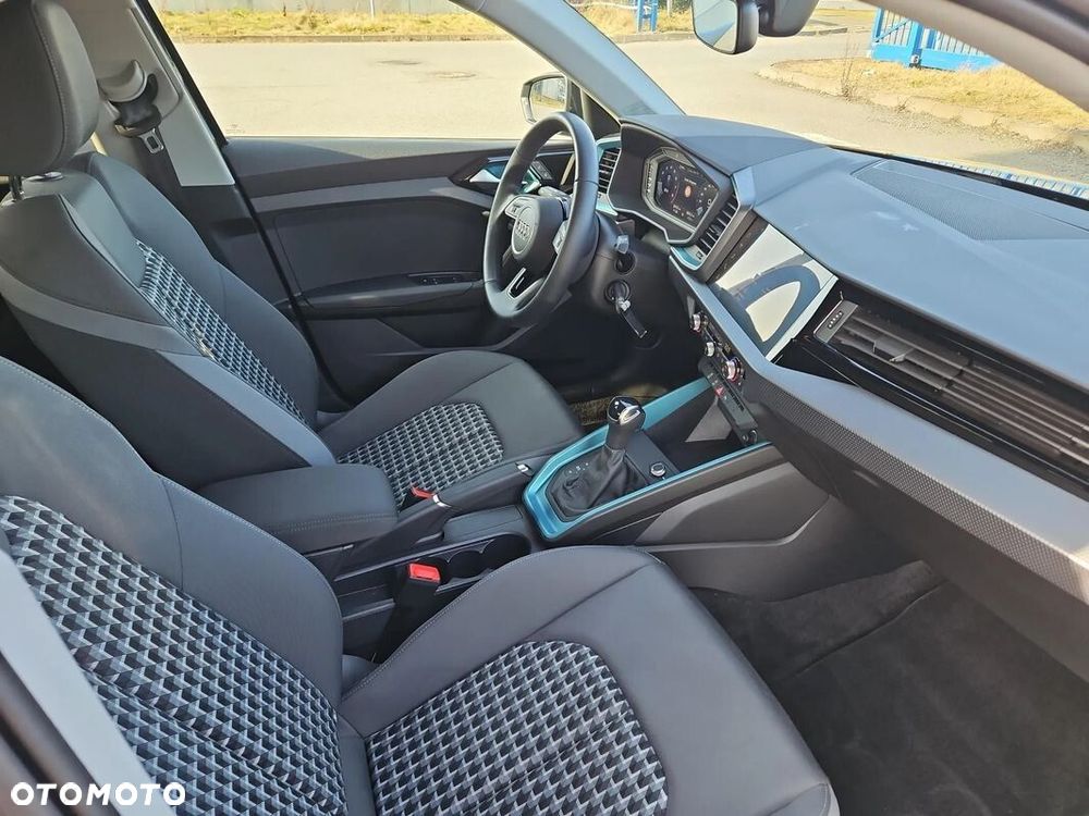 Audi A1 Sportback 35 TFSI S tronic - 13