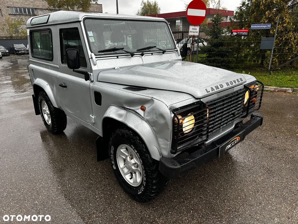 Land Rover Defender - 8