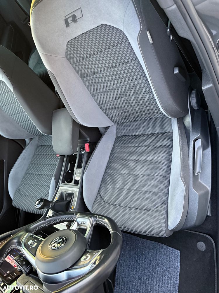 Volkswagen Golf - 24