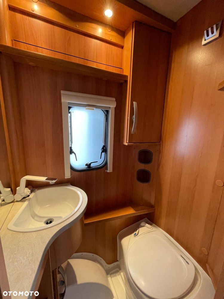 Hymer-Eriba EML 442 Nova - 13