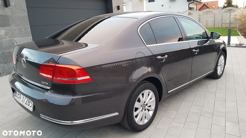 Volkswagen Passat 2.0 TDI DPF Highline - 26