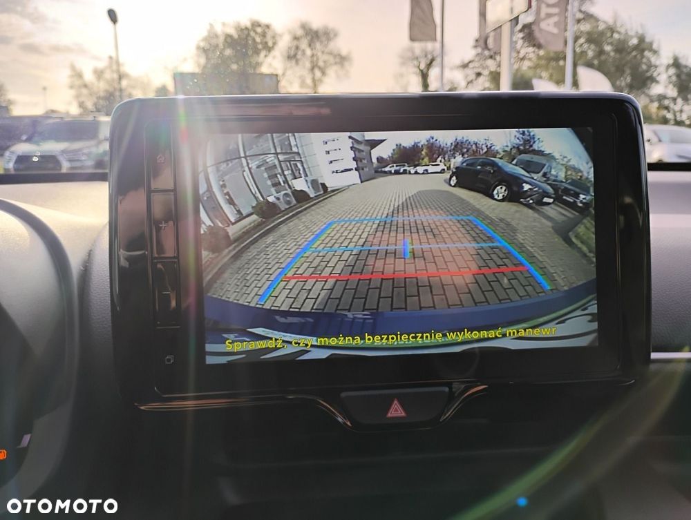 Toyota Yaris Hybrid 1.5 Style - 13