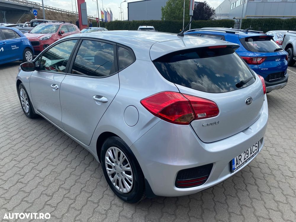 Kia Ceed Cee'd 1.4 GSL Best - 4