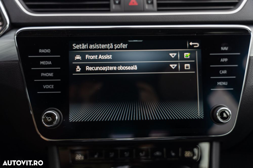 Skoda Superb 1.5 TSI ACT DSG Ambition - 26