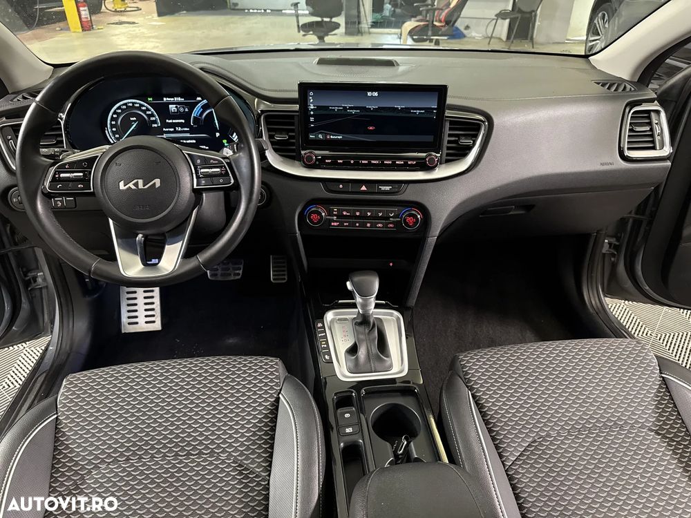 Kia XCeed - 10