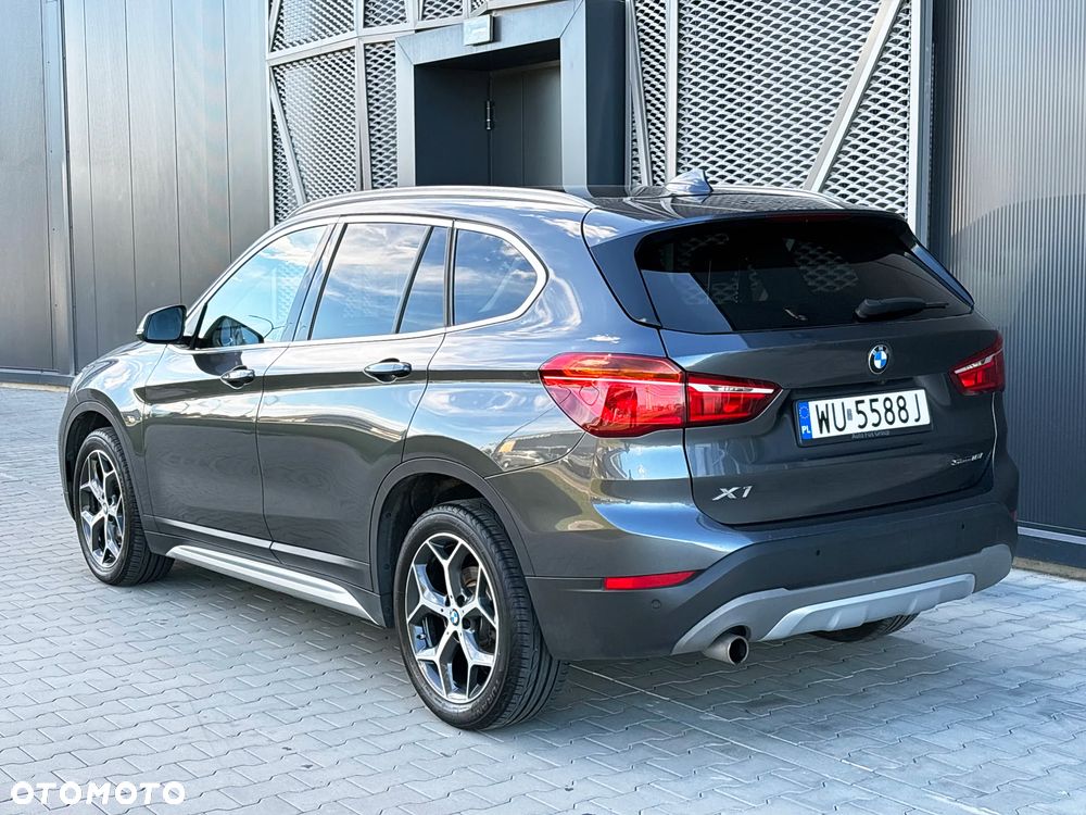 BMW X1 sDrive18i GPF xLine - 10