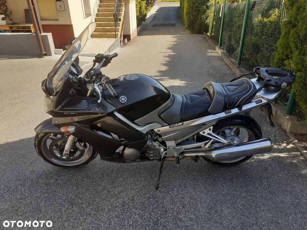 Yamaha FJR - 25