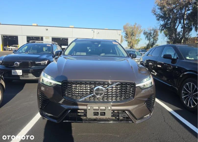 Volvo XC 60 B5 B AWD Plus Bright - 2