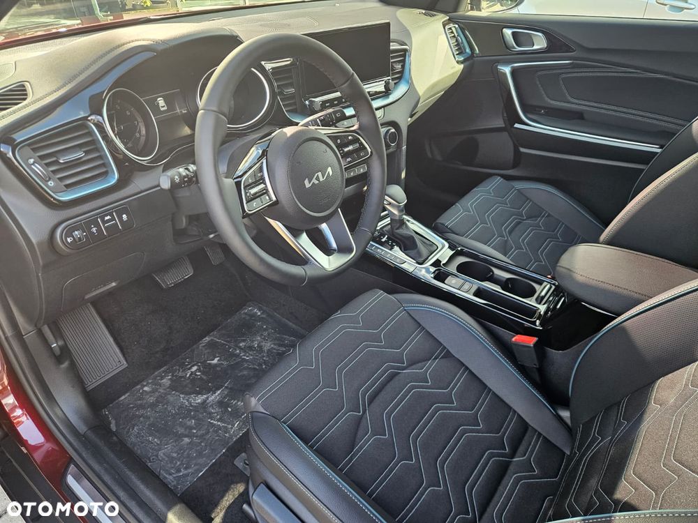 Kia XCeed 1.6 T-GDI Tribute DCT - 12