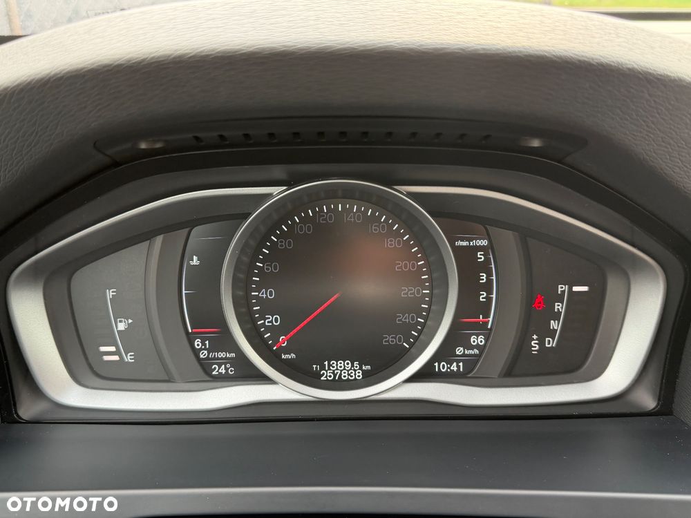 Volvo V60 D4 Drive-E Momentum - 19