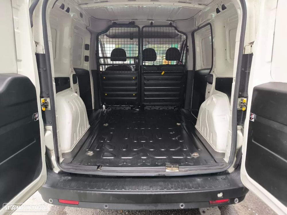 Fiat doblo 3 lugares - 7