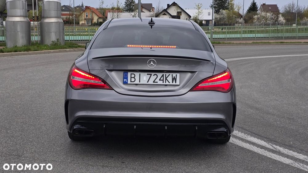 Mercedes-Benz CLA 250 4Matic 7G-DCT AMG Line - 9