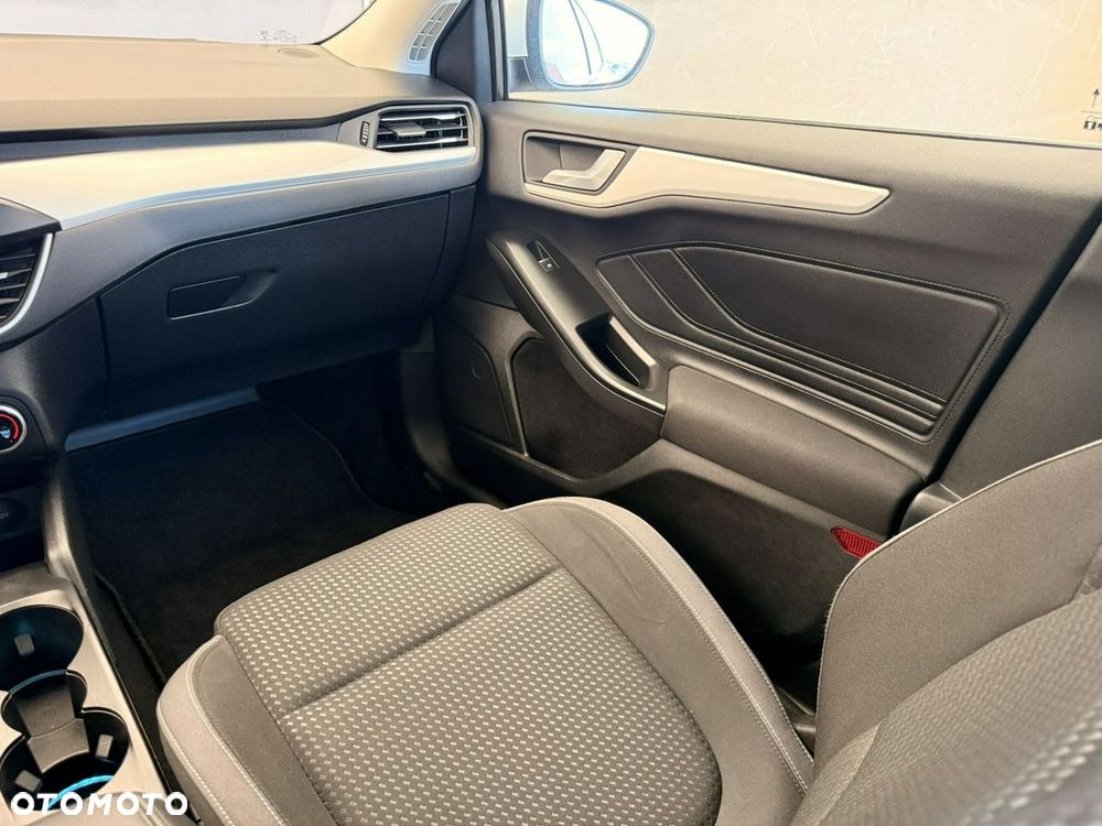 Ford Focus 1.5 EcoBlue Start-Stopp-System COOL&CONNECT - 11