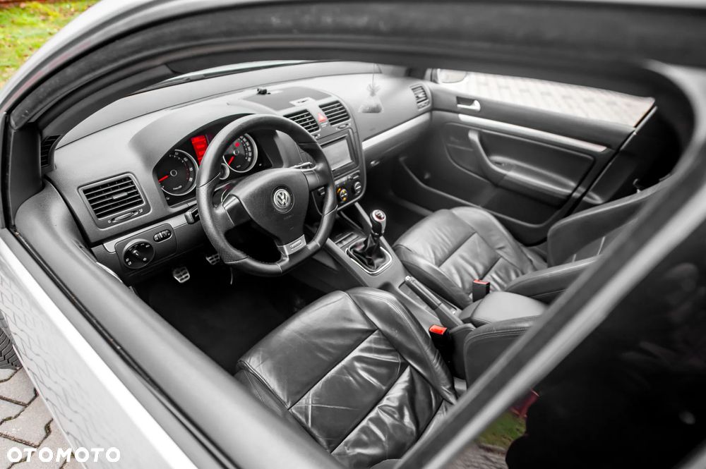 Volkswagen Golf 2.0 GTI - 21