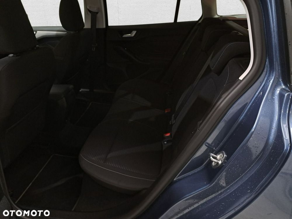 Ford Focus - 12
