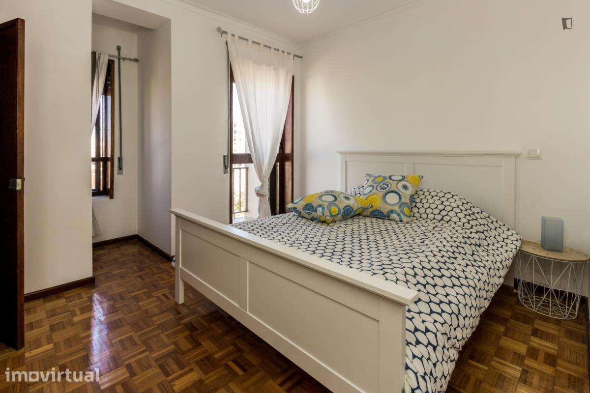 Quarto - localizado em Póvoa de Varzim Porto - Grande imagem: 3/26
