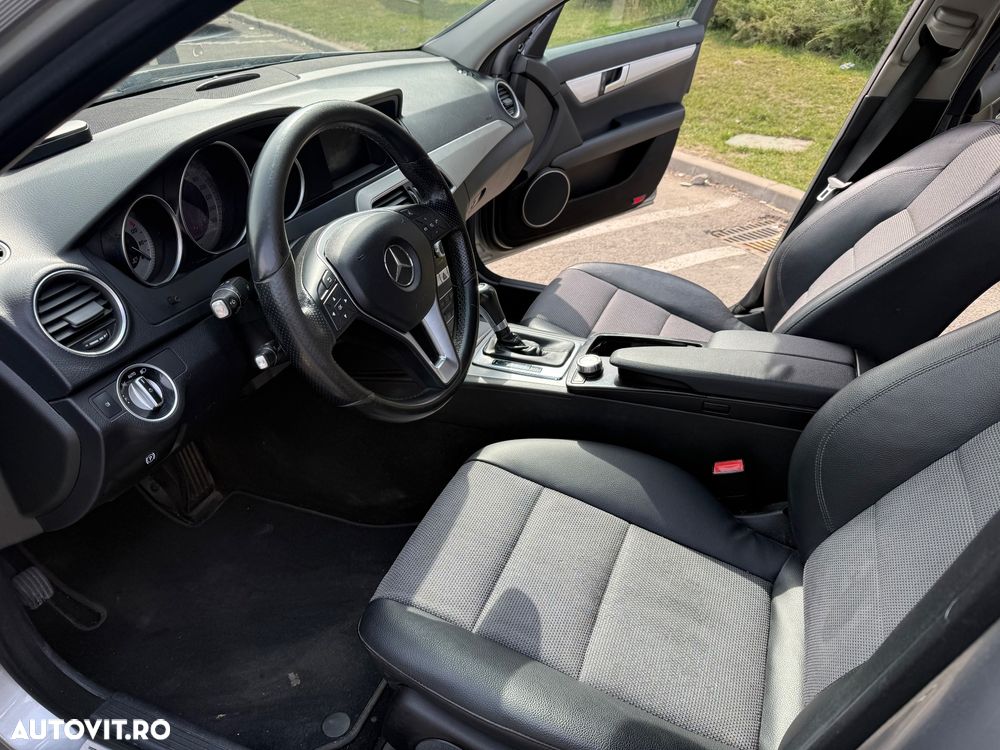 Mercedes-Benz C 220 CDI DPF (BlueEFFICIENCY) 7G-TRONIC Avantgarde - 5
