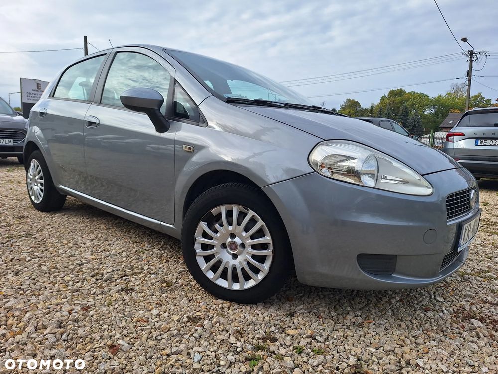 Fiat Grande Punto 2009 photo 4