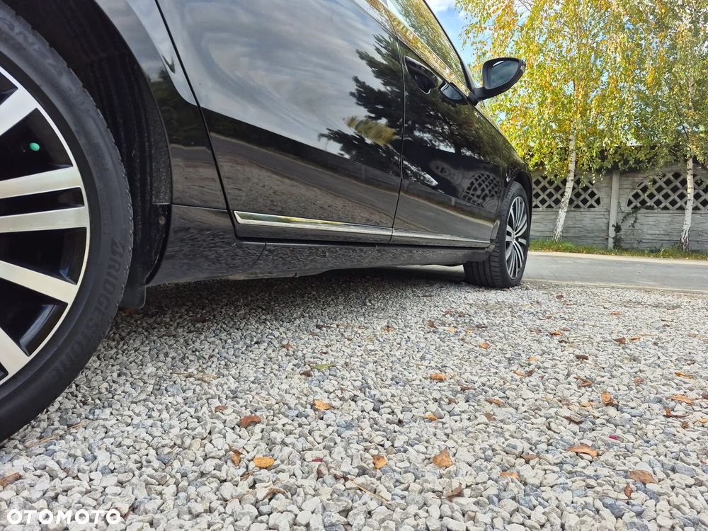 Volkswagen Passat 2.0 TDI Trendline - 18