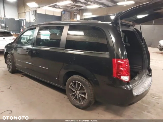 Dodge Grand Caravan 3.6 R/T - 23