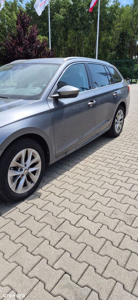 Skoda Octavia 2.0 TDI Selection DSG - 4