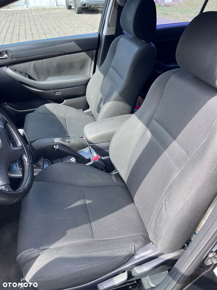 Toyota Avensis 1.8 VVT-i Sol - 22