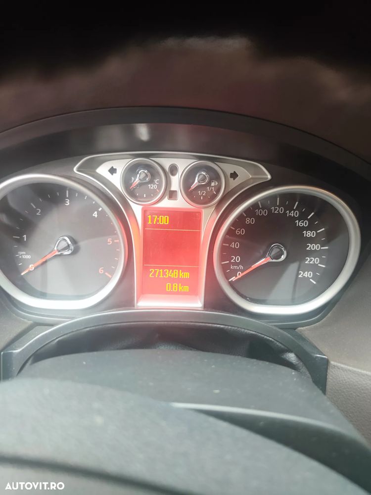 Ford Focus 2.0 TDCi DPF Titanium - 13