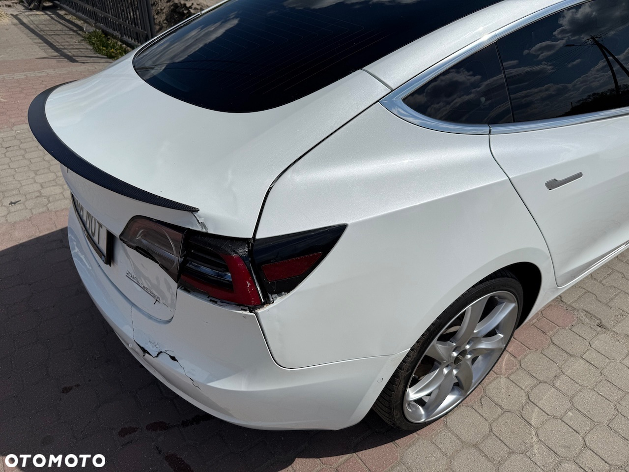 Tesla Model 3 - 14