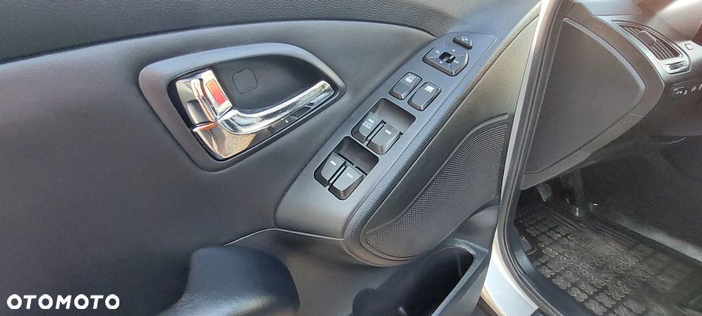 Hyundai ix35 2.0 CRDi 4WD Premium - 17