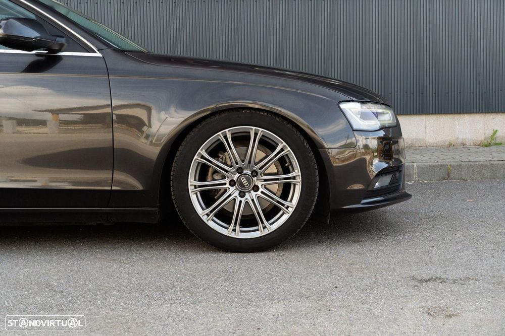 Audi A4 Avant 2.0 TDI quattro Advance S tronic - 52