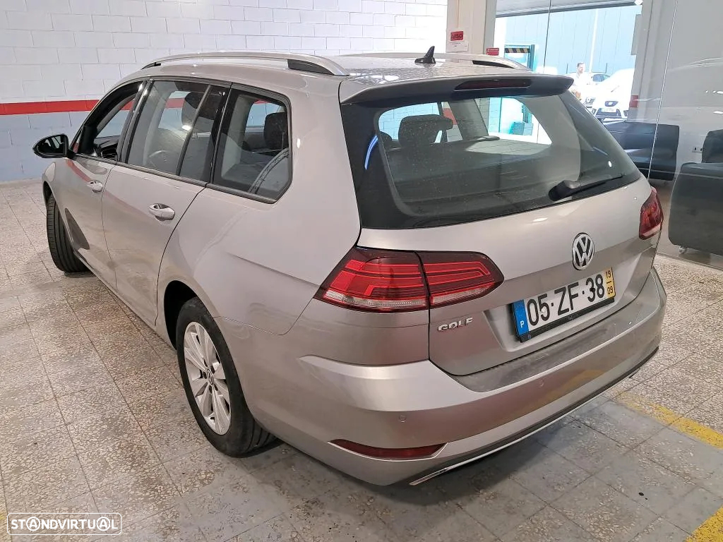 VW Golf Variant 1.6 TDi Confortline - 4