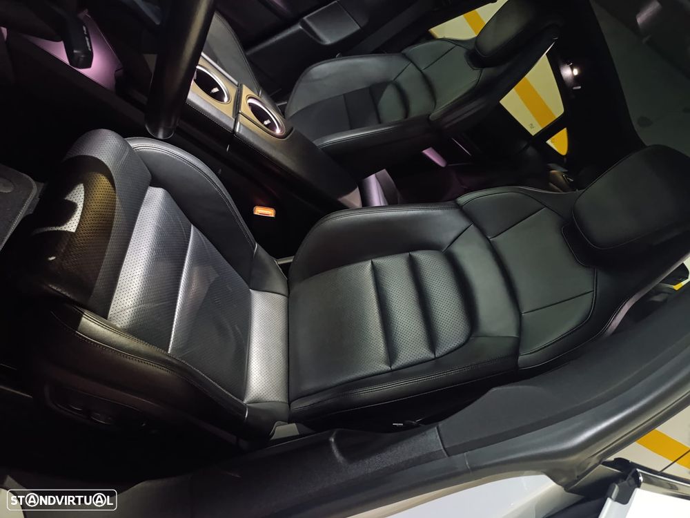 Porsche Taycan 4S - 8