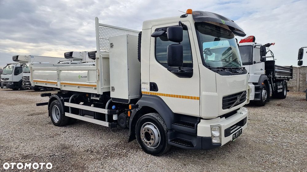 Volvo FL260  4x2 Kiper/ Wywrotka/ Klima/ Blokada /trzy osoby - 2