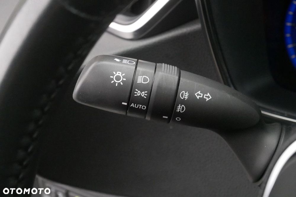 Toyota Corolla 1.8 Hybrid Comfort - 25