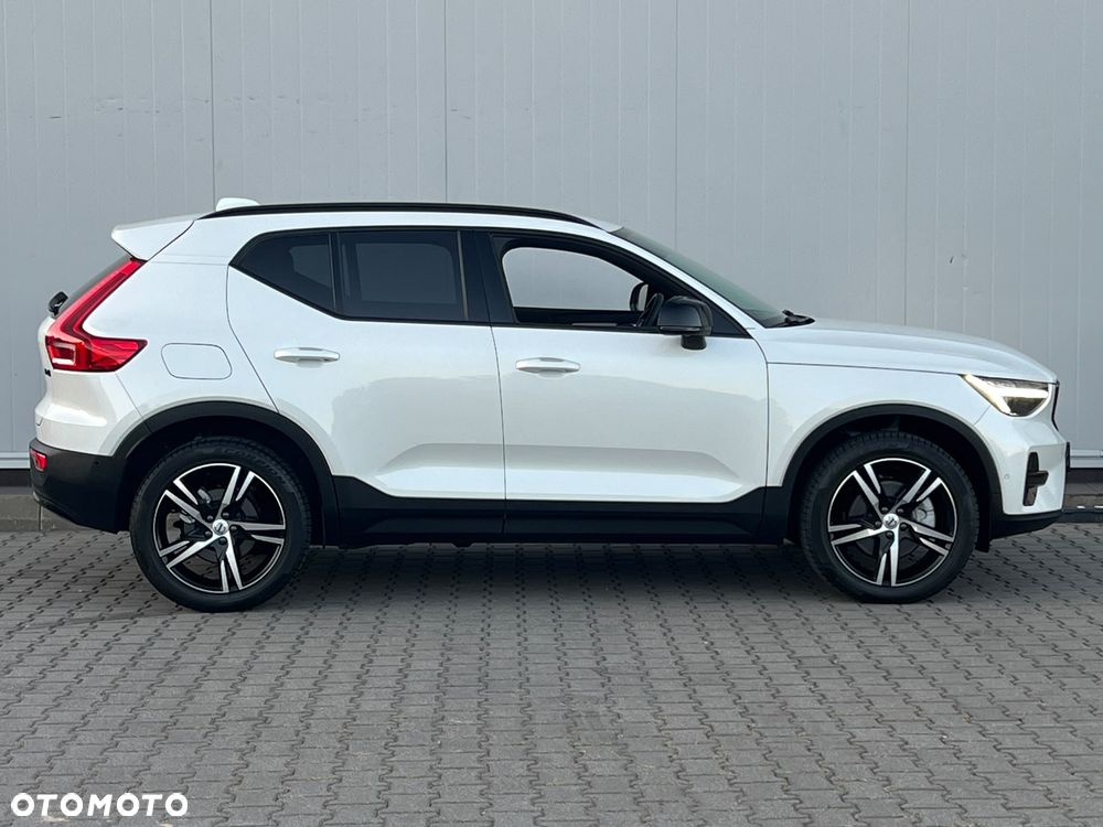 Volvo XC 40 B4 AWD Plus Dark - 13