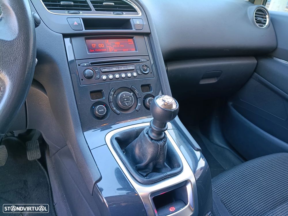 Peugeot 5008 1.6 HDi 7L Allure - 15