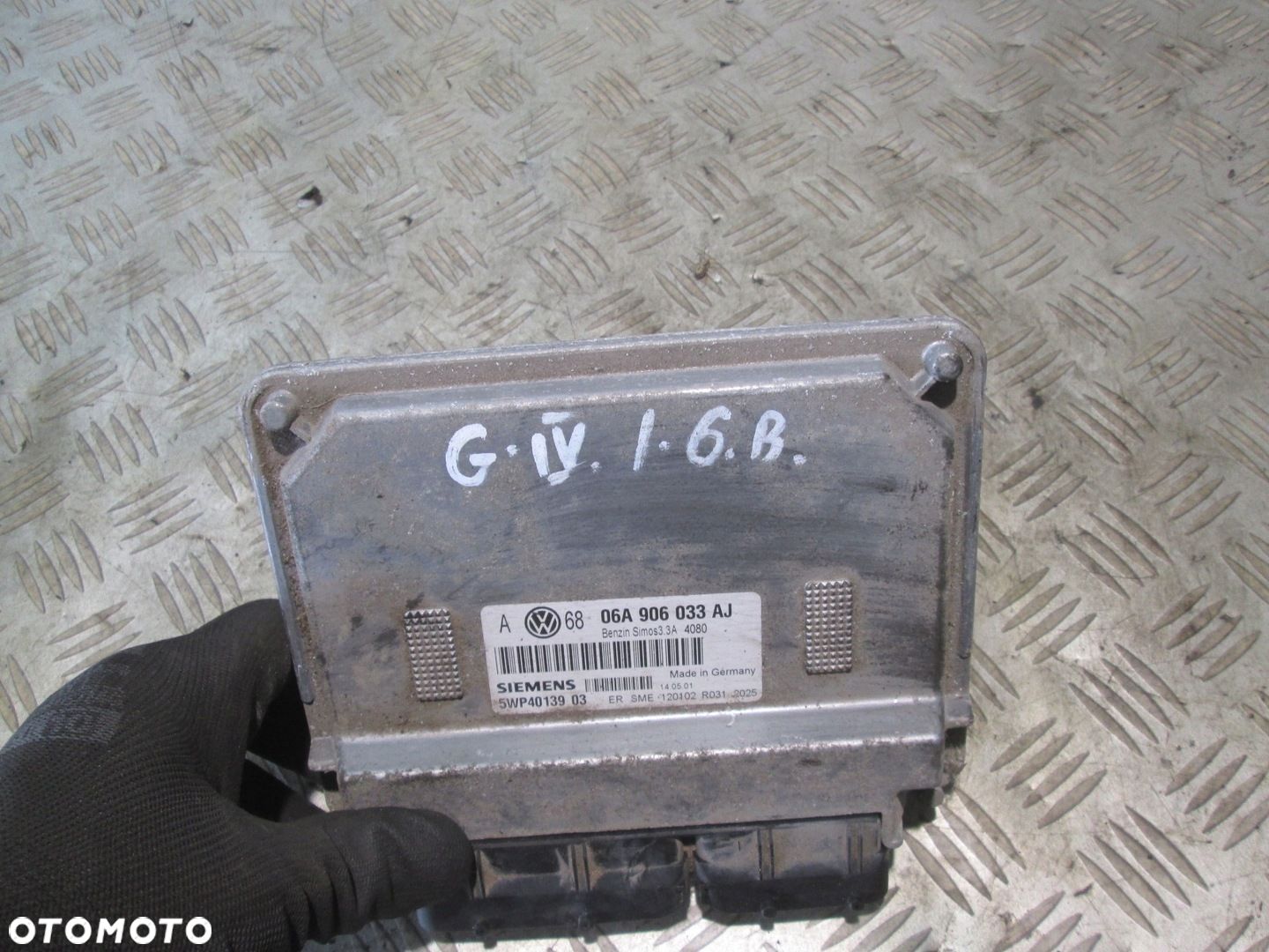 VW Golf 4 IV 01r 1.6 8V SR sterownik silnika ECU 06A 906 033 AJ - 1