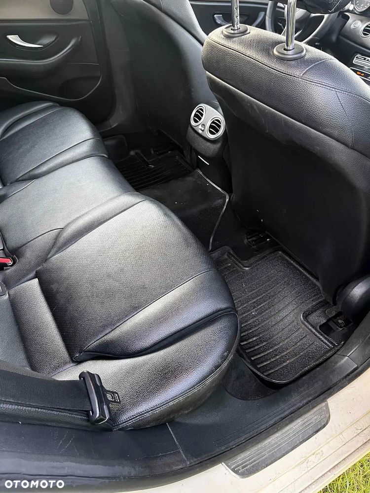 Mercedes-Benz Klasa E 200 d T 9G-TRONIC Exclusive - 19