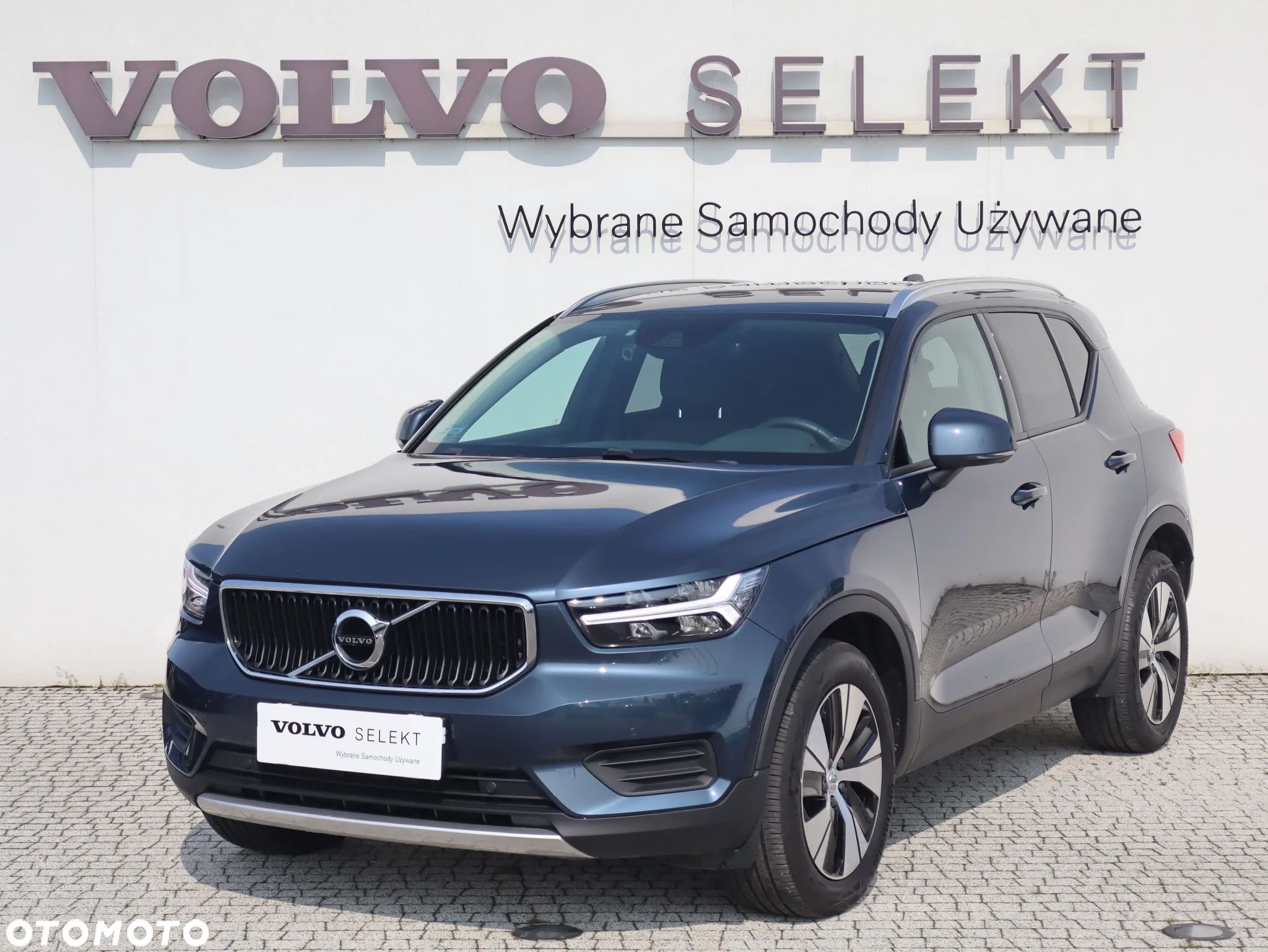 Volvo XC 40 B4 B Momentum Pro - 1