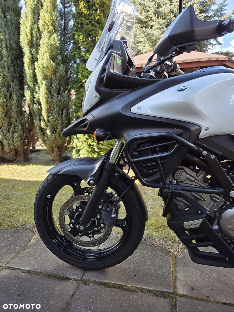 Suzuki V-STROM - 10