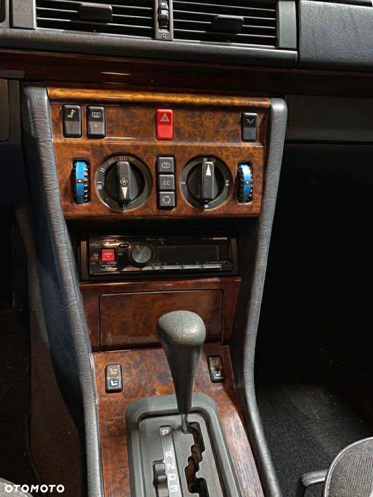 Mercedes-Benz Klasa E - 12