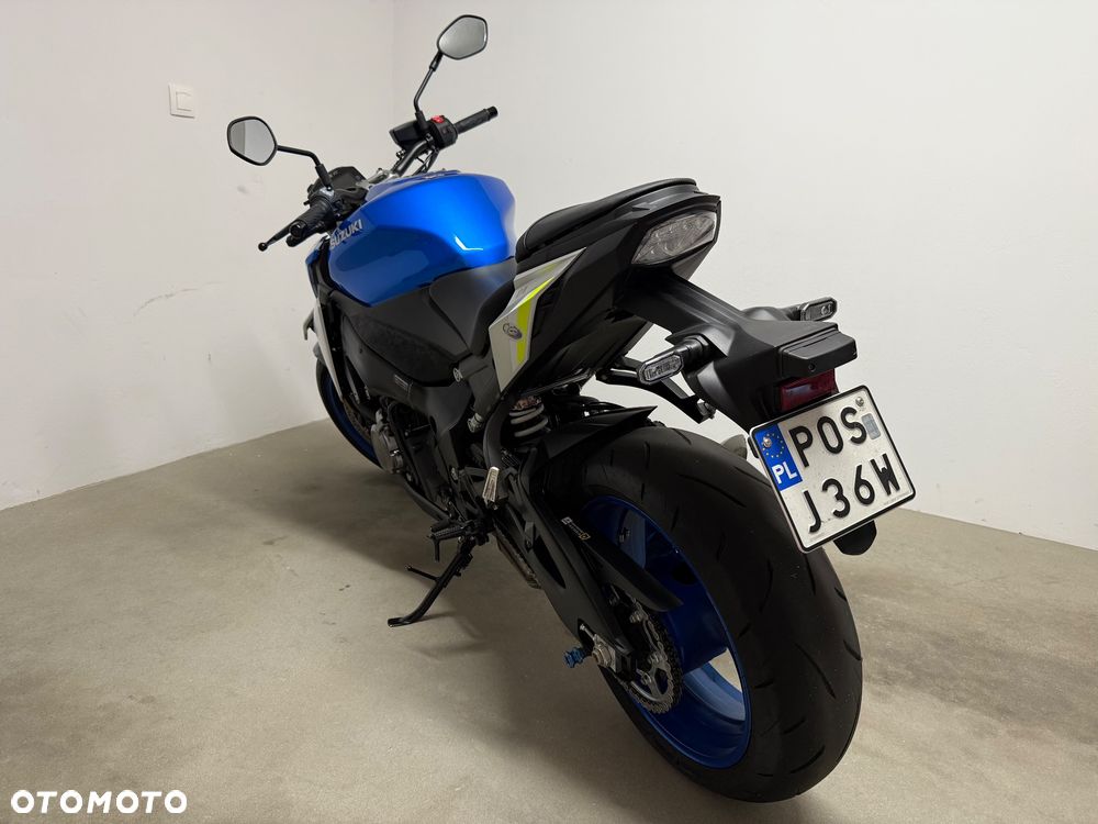 Suzuki GSX 1000 - 20
