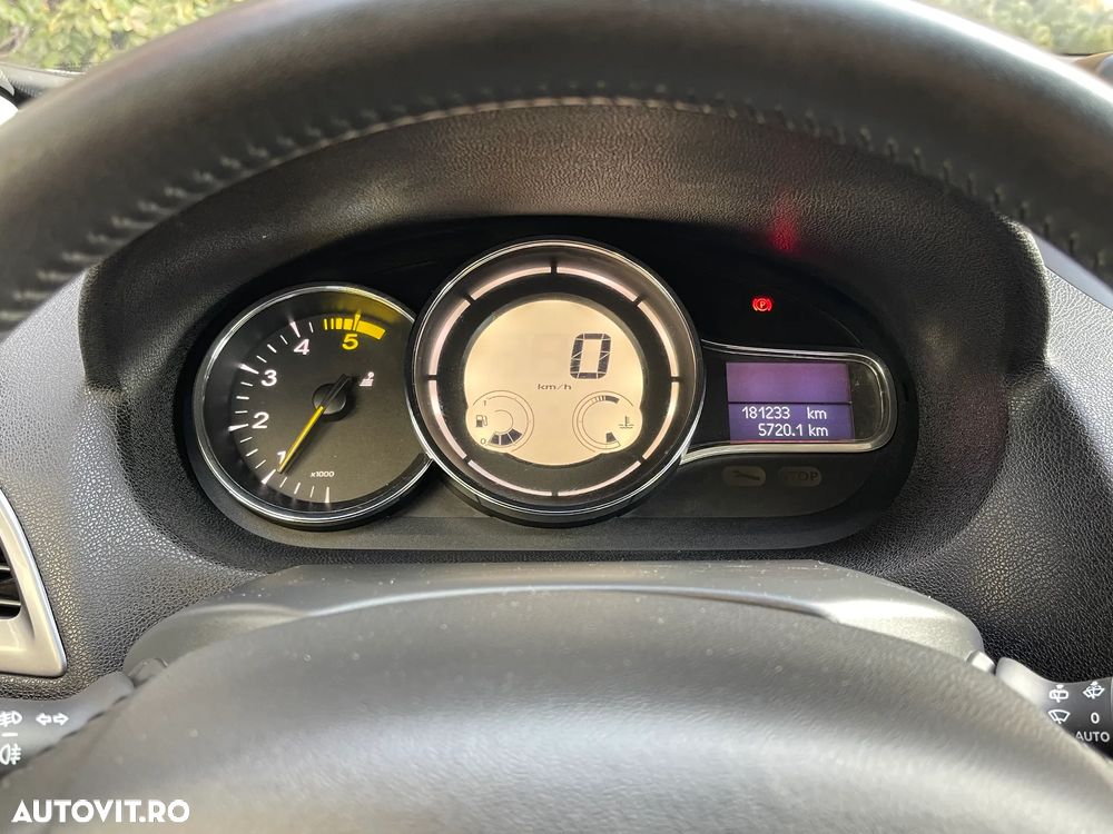 Renault Megane ENERGY dCi 110 LIMITED - 28