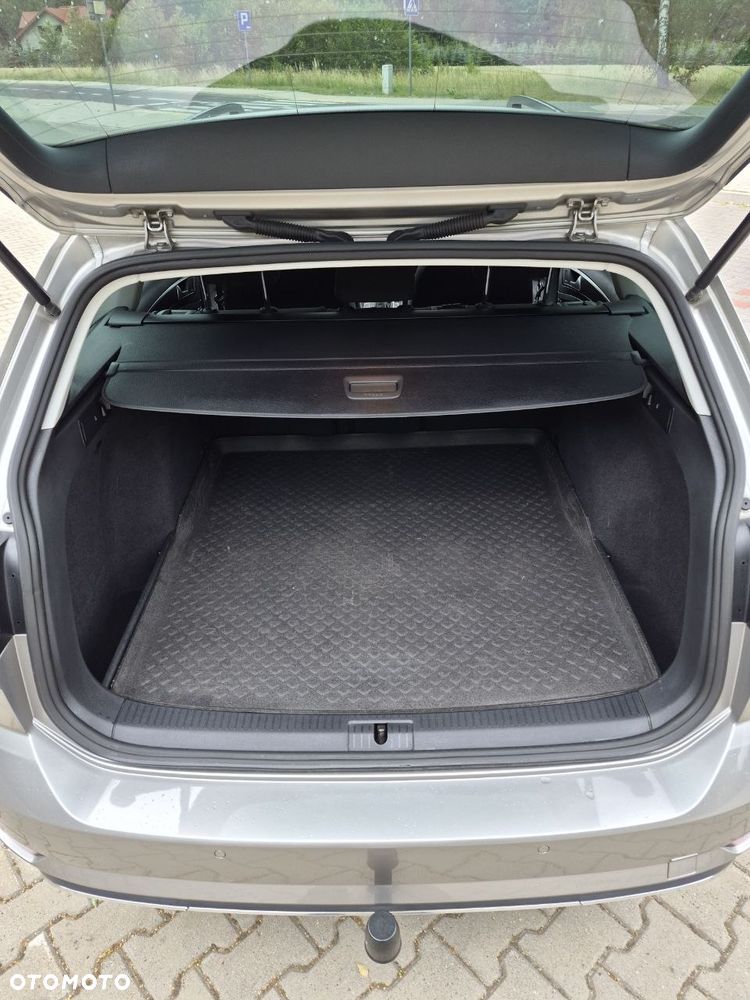 Volkswagen Golf 1.5 TSI BlueMotion ACT DSG Comfortline - 23