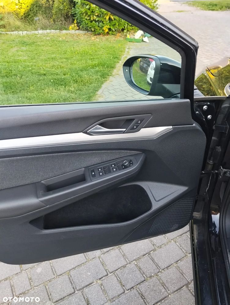 Volkswagen Golf - 24