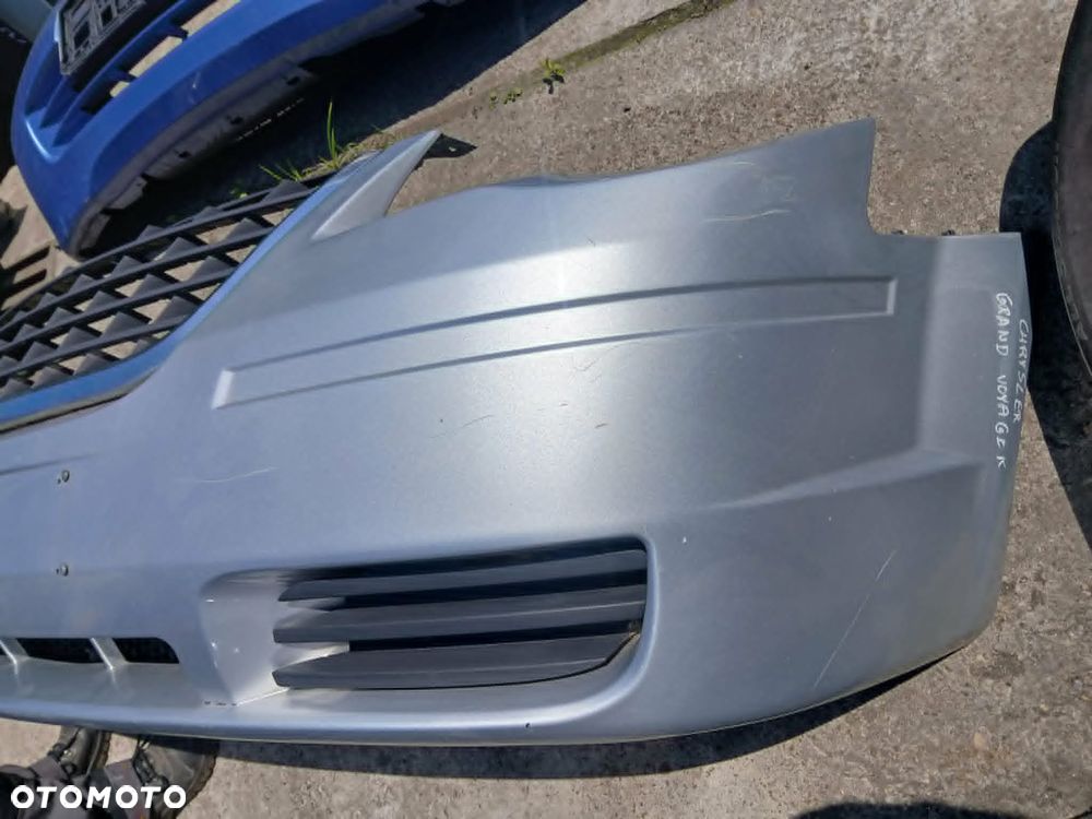 Chrysler Grand Voyager zderzak przedni - 3